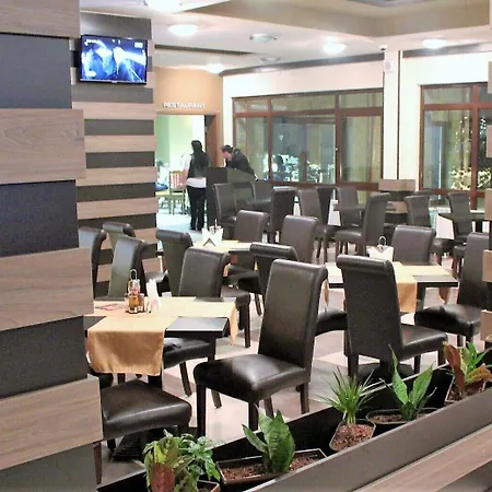 מלון Borovets Green Hotel בורובץ
